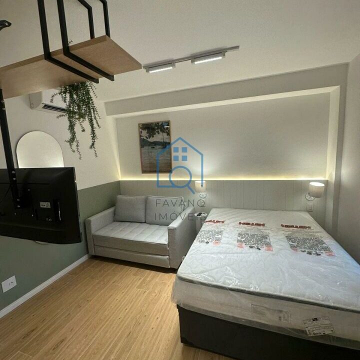 FI8930002