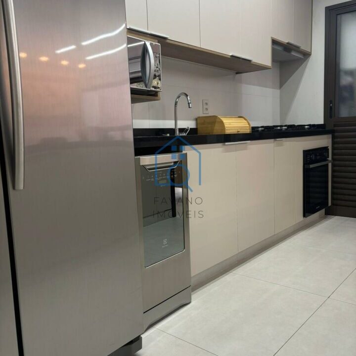 FI9204005